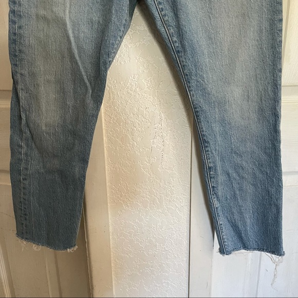 Levi’s Wedgie Raw Hem Jeans size 30 - Picture 2 of 13